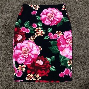 Large bodycon skirt below the knees